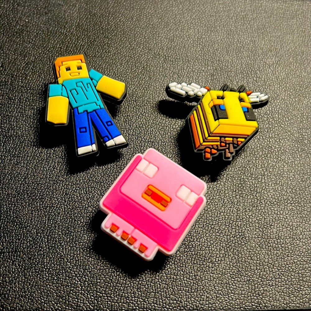 NWOT Minecraft Shoe Charms